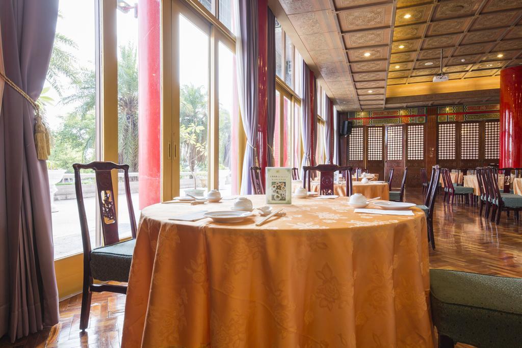 The Grand Hotel גאושיונג מראה חיצוני תמונה