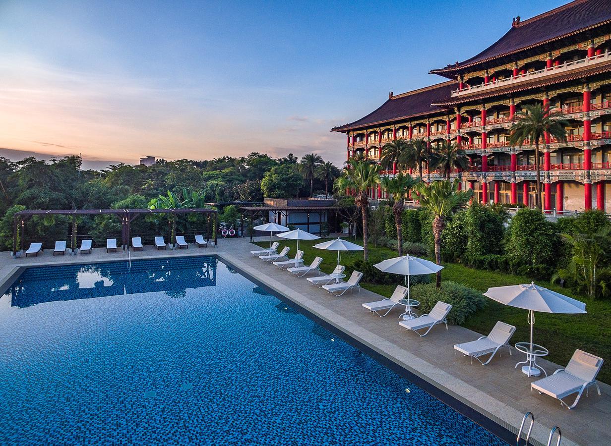 The Grand Hotel גאושיונג מראה חיצוני תמונה